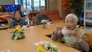 【若葉】和菓子の会を開きましたヽ(^o^)丿